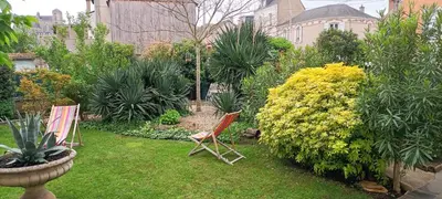 Jardin de l'établissement agréables chambres d'hôtes près du centre ville avec jardin