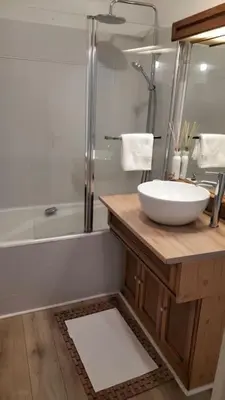 Salle de bains dans l'établissement Charmant studio en hyper-centre de Blois