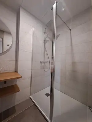 Salle de bains dans l'établissement Le Relais du Golf- Château de la Touche