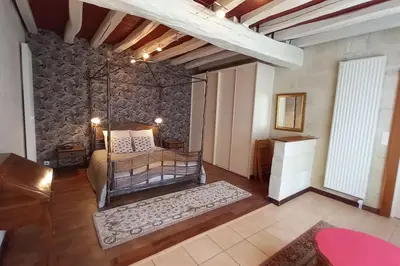 Coin salon dans l'établissement Le Logis de la Tour