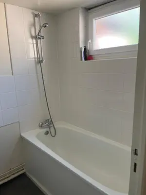Salle de bains dans l'établissement Mozafar