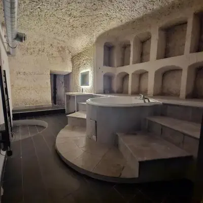 Troglodyte Baths