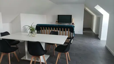 Télévision ou salle de divertissement dans l'établissement Appartement 8 pers neuf 80m2
