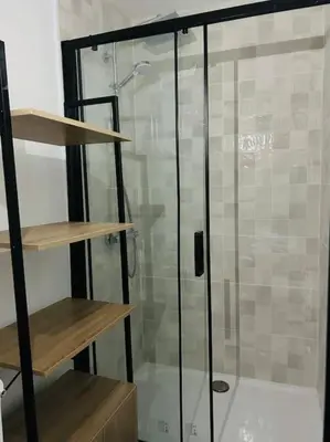 Salle de bains dans l'établissement Cocon à 5 mn du circuit des 24h
