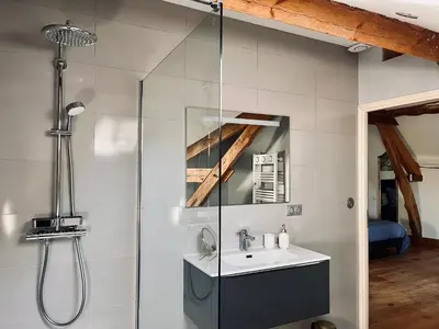 Salle de bains dans l'établissement Maison Adrienne