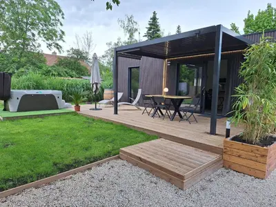 Jardin de l'établissement l'Escapade Montaise spa privé