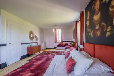 Un ou plusieurs lits dans un hébergement de l'établissement Le château La Villaine Magnifique château au cœur de la Touraine
