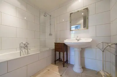 Salle de bains dans l'établissement Le château La Villaine Magnifique château au cœur de la Touraine