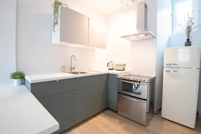 Cuisine ou kitchenette dans l'établissement « AU VINCI VERT » Appartement 4 pers. NEUF