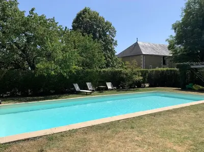 Piscine de l'établissement Charmante maison en Touraine, entre champs et châteaux ou située à proximité