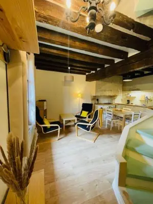 Coin salon dans l'établissement Duplex Cité Plantagenêt - 2 Voyageurs - WIFI