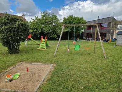 Aire de jeux pour enfants de l'établissement Gîte studio 2 pers Le Bleuet entre Loire et Sologne
