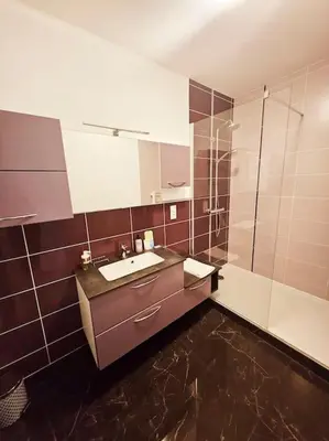 Salle de bains dans l'établissement appartement calme, centre-ville