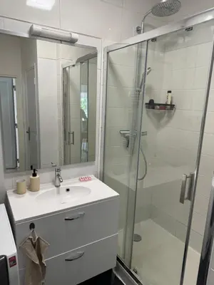 Salle de bains dans l'établissement Appartement proche de Tours