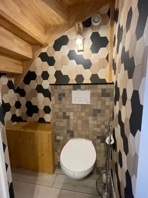 Salle de bains dans l'établissement L'Escale Arc-en-Ciel