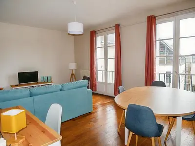 Coin salon dans l'établissement Élégant 60m2 lumineux en hypercentre de Blois