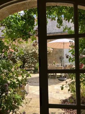 Jardin de l'établissement Maison de vacances avec piscine chauffée, jacuzzi et jardin privé - proche circuit des 24h du Mans
