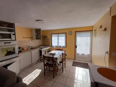 Cuisine ou kitchenette dans l'établissement Superbe appartement à la campagne