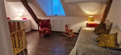 Coin salon dans l'établissement Ma Demoiselle d'Oé - maison climatisée -3 étoiles