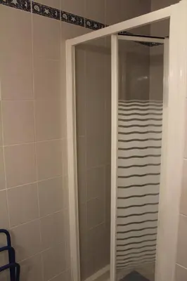 Salle de bains dans l'établissement Mili
