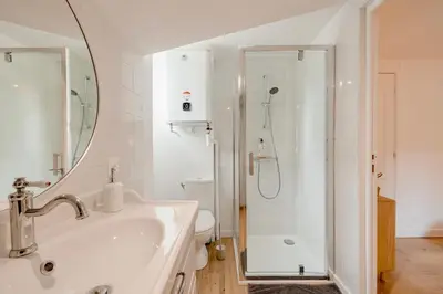 Salle de bains dans l'établissement Charmante Maisonnette