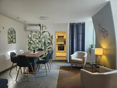 Cuisine ou kitchenette dans l'établissement Gîte Beau-Vallon