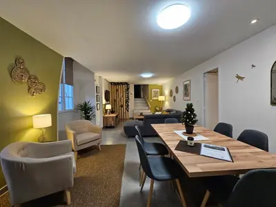 Coin salon dans l'établissement Gîte Beau-Vallon