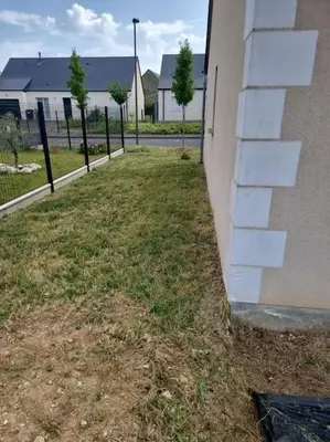 Jardin de l'établissement Domaine des roses - Charmante Maison à Louer
