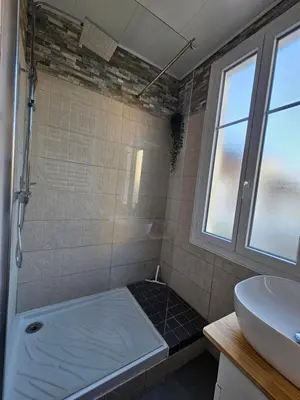 Salle de bains dans l'établissement Regard sur le château