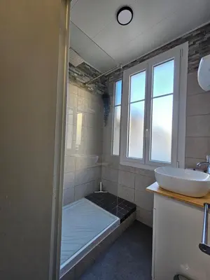 Salle de bains dans l'établissement Regard sur le château