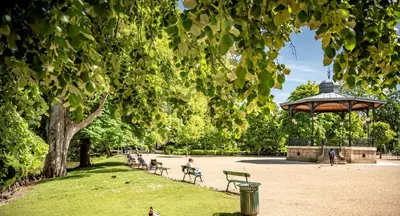Jardin de l'établissement Le Cocon Des Prébendes - Hypercentre - Netflix