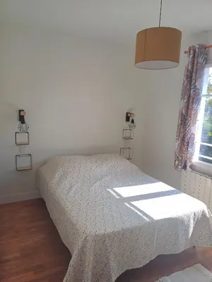 Un ou plusieurs lits dans un hébergement de l'établissement Maison 3 chambres avec Spa 2 à 6 personnes