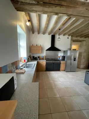 Cuisine ou kitchenette dans l'établissement Closerie 3 étoiles La Poire à Loup, Domaine avec Piscine