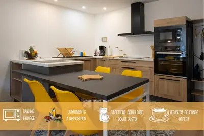 Cuisine ou kitchenette dans l'établissement LoudunBNB