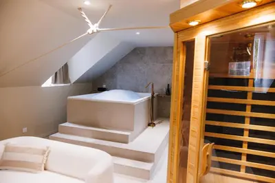 Plan de l'établissement Eden Room - Luxe, Balnéo & Sauna