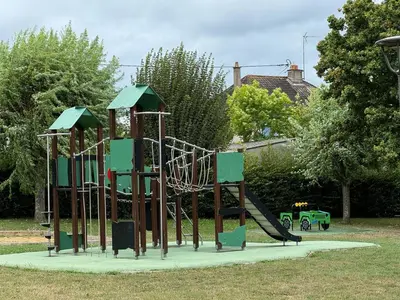 Aire de jeux pour enfants de l'établissement Le coin des familles