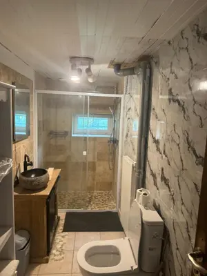 Salle de bains dans l'établissement Gite Les Quatre Alouettes