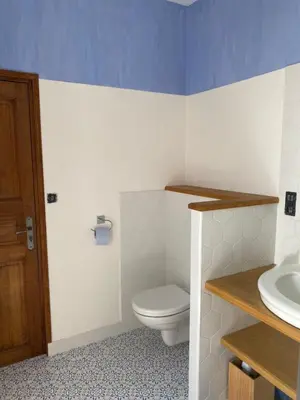 Salle de bains dans l'établissement Gite bois des songes
