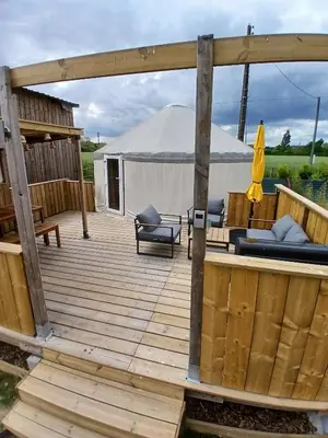 Balcon ou terrasse dans l'établissement Yourte Bambou Les Belles Ouvrières