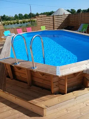 Piscine de l'établissement Yourte Bambou Les Belles Ouvrières ou située à proximité
