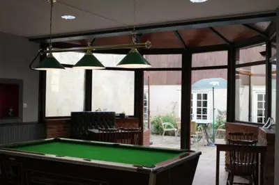 Billard dans l'établissement Hôtel de France