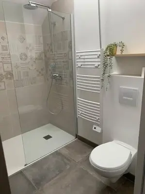 Salle de bains dans l'établissement Logement T2 indépendant 10 mn Angers