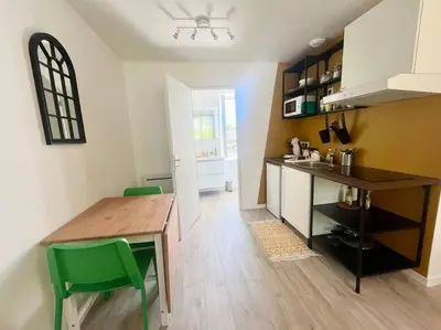 Cuisine ou kitchenette dans l'établissement Studio Pep's - Futuroscope 20min - 2 personnes et enfants
