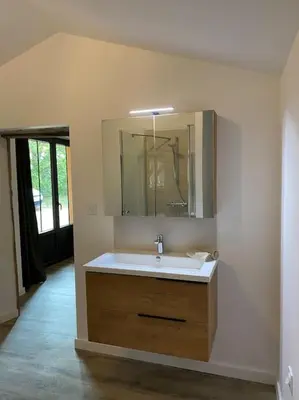 Salle de bains dans l'établissement Maison - Brissac Quincé Centre