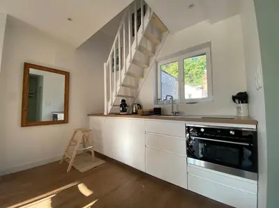 Cuisine ou kitchenette dans l'établissement Duplex cinéma - centre historique Tours