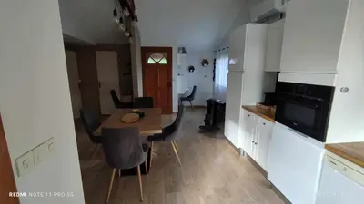 Cuisine ou kitchenette dans l'établissement Le chalet de l'amitié