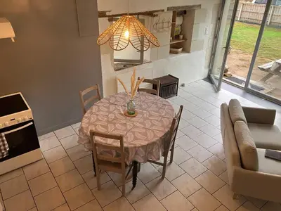 Coin salon dans l'établissement Charmante maison atypique
