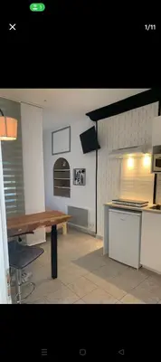 Cuisine ou kitchenette dans l'établissement studio meublé tout confort 25m2