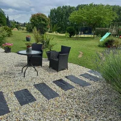Jardin de l'établissement 4 Chambres et dortoir 5x90