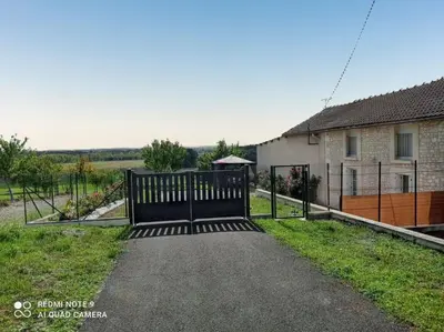Plan de l'établissement Maison accueillante avec jardin à Assay